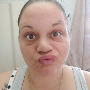 Meet your Posher, Roxanne